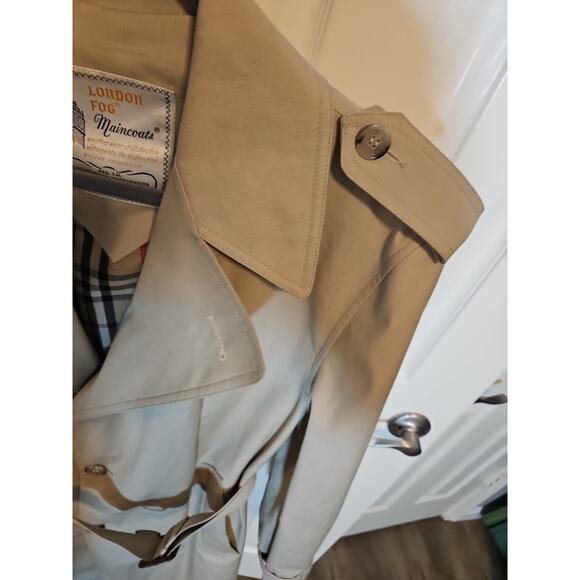 Vintage London Fog Maincoats Men’s 40R Trench Coat Beige Belted Plaid Lining USA - Picture 10 of 16